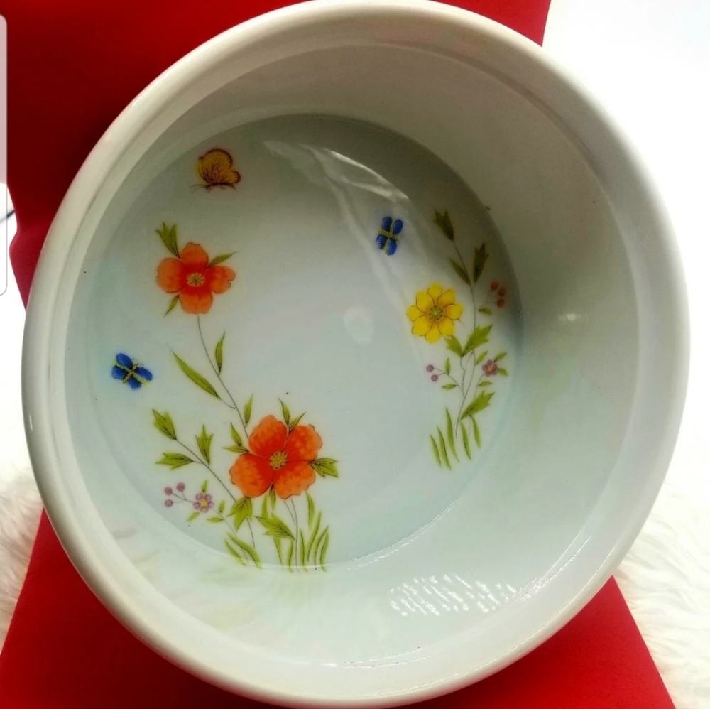 Oven to table serving bowl 7.5"